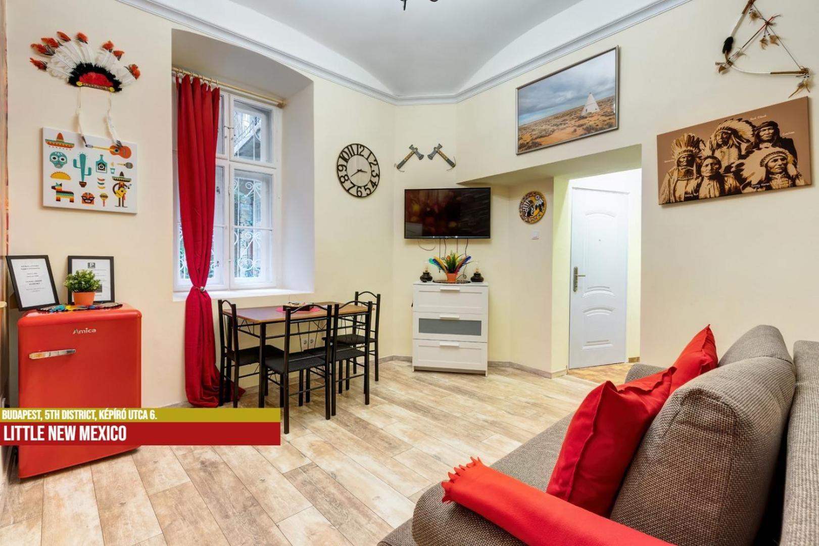 Little Americas Main Street Apartments Budapest Exterior photo