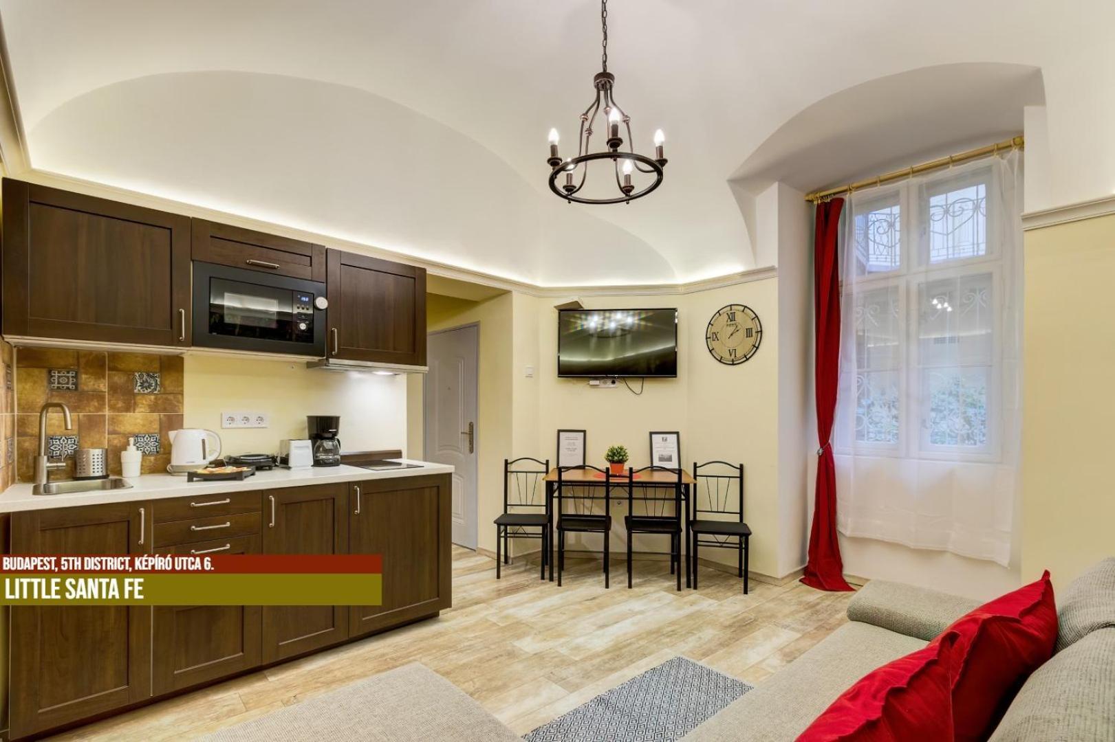 Little Americas Main Street Apartments Budapest Exterior photo