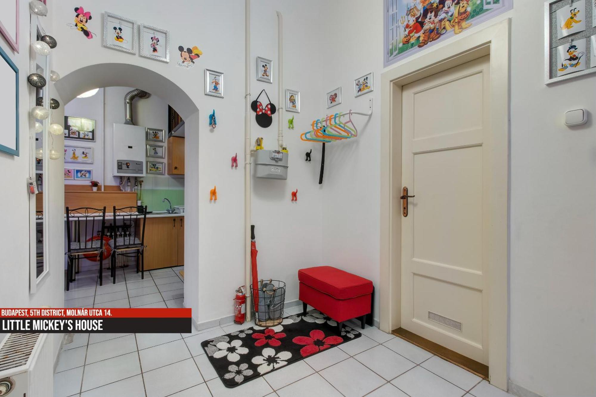 Little Americas Main Street Apartments Budapest Exterior photo